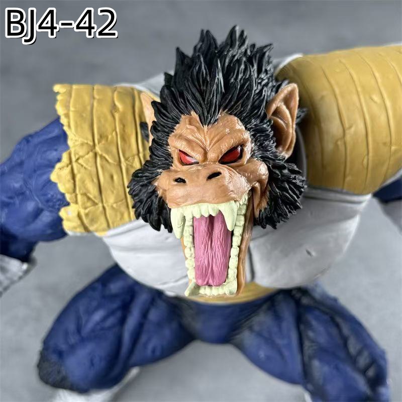 SUPER FIGURA GIGANTE COLECCIONABLE – VEGETA MONO ENOJADO