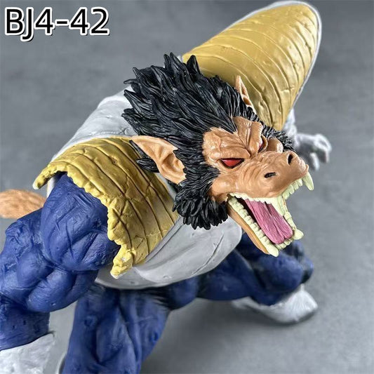 SUPER FIGURA GIGANTE COLECCIONABLE – VEGETA MONO ENOJADO